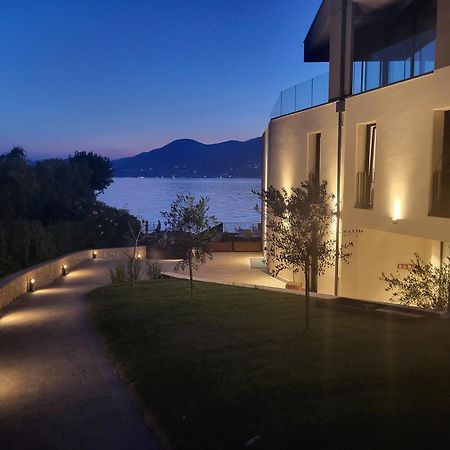 Attilio High Living Suites - Adults Only Torri Del Benaco Buitenkant foto